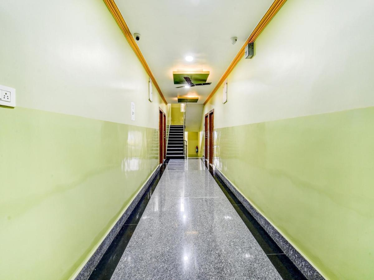 Capital O 86006 Hotel G Diamond Patna (Bihar) Exterior photo